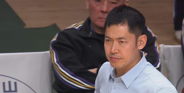 World Cup官方-狂输23分后，多位媒体人发声，怒斥缺乏精神领袖，矛头对准张庆鹏